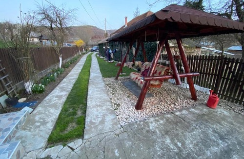 Bradulet House | Casa VIOLETA