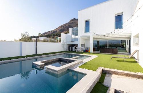 Albolote Villa | Casa vista alegre