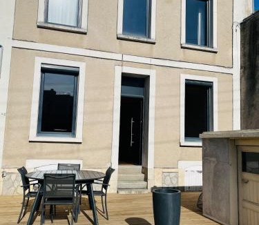 Madeleine - Saint-Leonard House | Casa Volney