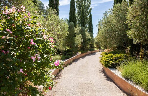 Pertuis House | Casa Yolis