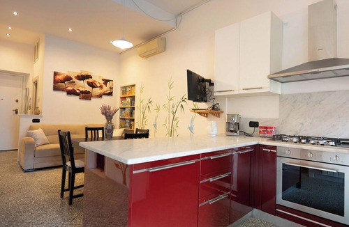 Pietrasanta Apartment | Casa42: Light, quiet and relaxation in historic center 150m from Cathedral Square
