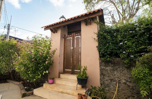 Mascalucia Apartment | CasaBonaventura - House near Etna