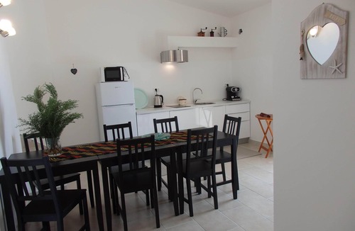 Capitana Villa | Casacilla, modern semi-detached villa with view and garden