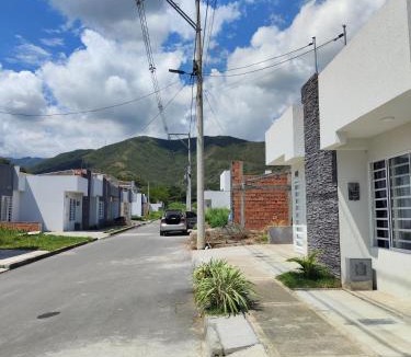 Roldanillo House | CasaJuan