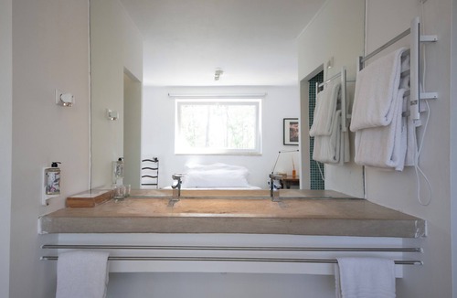 Castelo House | Casal do Frade