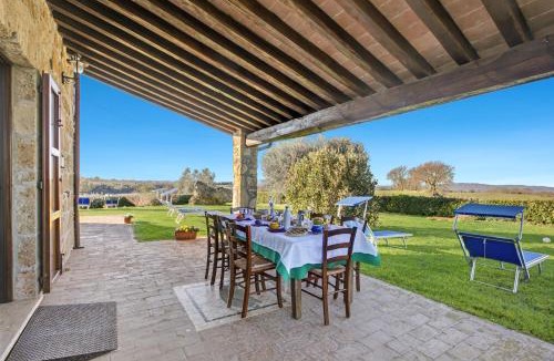 Pitigliano House | Casale Le Sorgenti - Farmhouse with Pool for 8