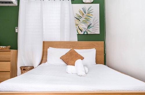 Pedernales House | Casamares: Vacation Room with Pool and Jacuzzi 5 min from Beach and Poblado