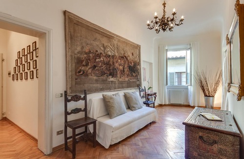 Sant' Ambrogio Apartment | casaRIMA, elegant and bright apartment, Florence historical center