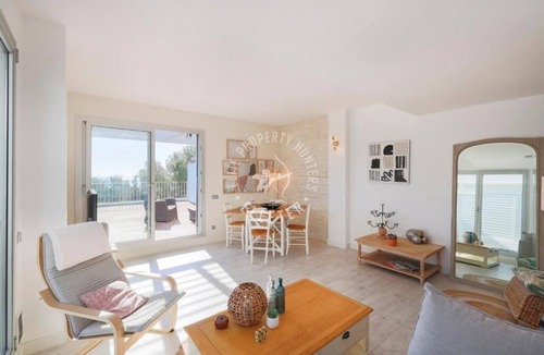 Les Roquetes Apartment | Casas del Mar 5 minutes from Sitges! Duplex with sea views
