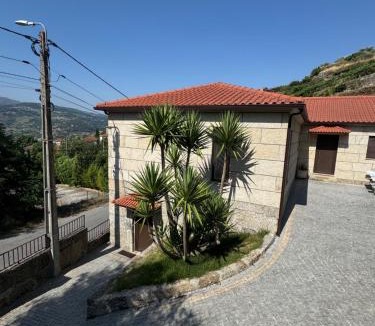 Anreade House | Casas do Monte