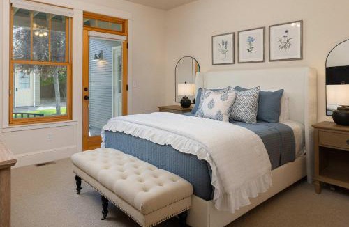 Sisters House | Cascade Cottage in Pine Meadows for 6