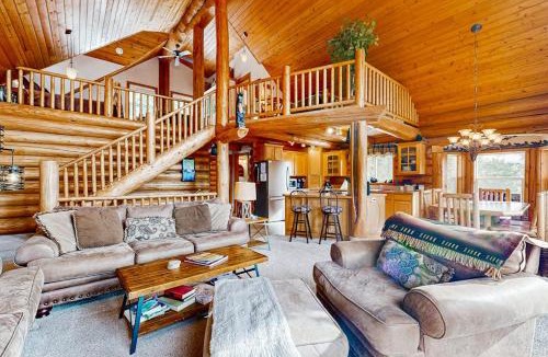 Cascade House | Cascade Lakeview Log Cabin