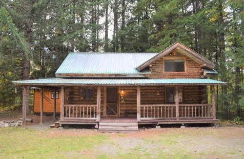 Packwood House | Cascade Log Cabin | Mt Rainier, WIFI, Log Cabin