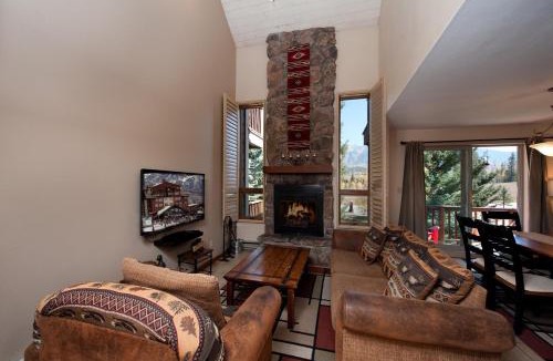 Purgatory House | Cascade Village 22