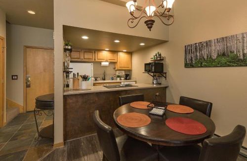 Purgatory House | Cascade Village 350 Near Purgatory - Charmed Chateau - Durango