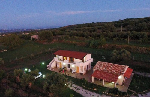 Zambrone Apartment | cascina salaco