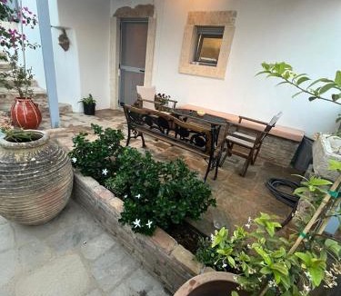 Kithira House | Case De Drymona 1