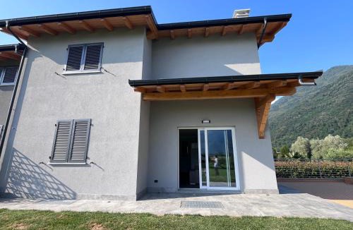 Valtellina House | Case vacanza Colombaio con idromassaggio a 10 min dal lago di Como