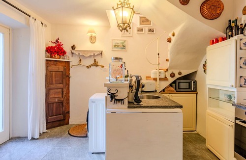 Santa Maria - Rezzonico House | Casetta Rosa by Interhome