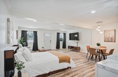 Kokomo Apartment | Cashmere Private Studio Cozy Chic Escape