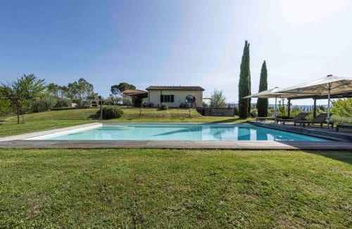 Montevarchi Villa | Casina al Vento by Mmega