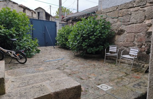 Arenteiro Cottage | Casiña de Sara Natural surroundings, close to thermal baths, a stone's throw from the silver road.