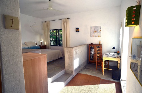 El Centenario House | Casita La Capilla - A quiet garden home with sparkling pool