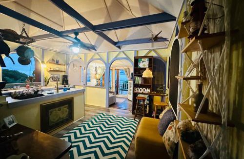 Estate Bonne Resolution House | Casita Orquidea