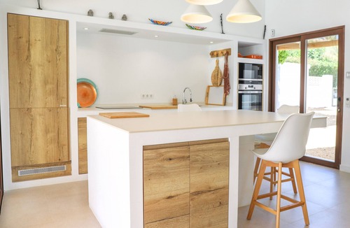 Moravit Villa | Casita Travel | Villa Josa