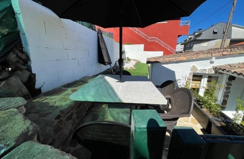 Baiona House | Casita with Shared Pool, Ladeira Beach