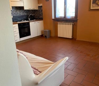 Montecarlo House | Casolare di Adele