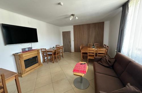 Bozovici Cabin | Cassa-Grande