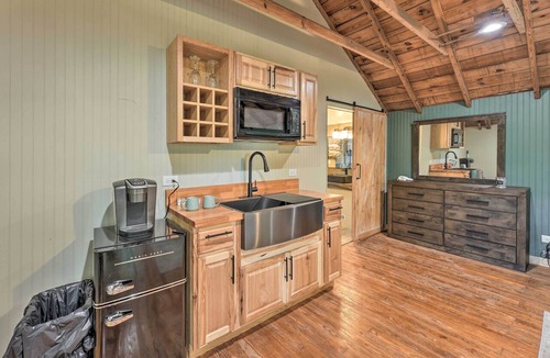 Cassopolis Apartment | Cassopolis 'The Cabin' Retreat: Lake Access!