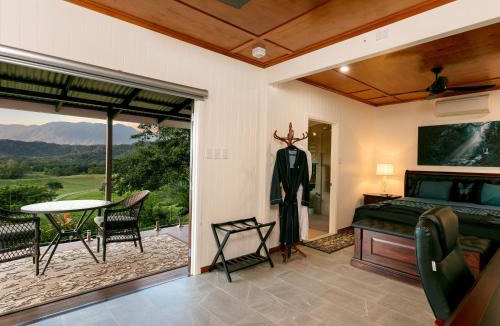 Upper Daintree Ski Chalet | Cassowary Falls Gateway Daintree