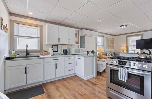 Hampton Cabin | Castaway Cottages - Heart of Hampton Beach