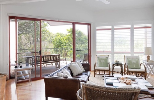 Castaways Beach House | Castaways Beach house Noosa.Beachfront,pool,tennis