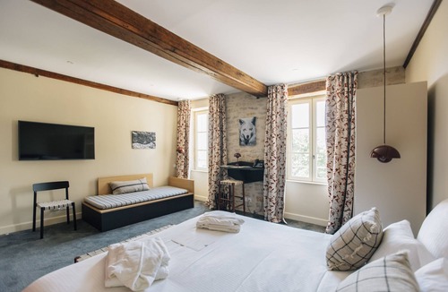 Morey-Saint-Denis Hotel | Castel de Tres Girard