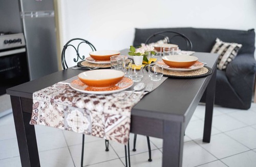 Casteldaccia House | Casteldaccia center apartment. Quiet area. 4 places.Cottage Olivuzza