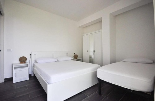Castellabate Historic Centre Apartment | CASTELLABATE HOUSE