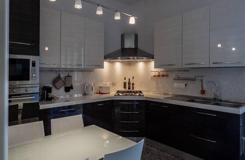 Castelletto Monferrato Villa | Castelleto Monferrato Villa with Private Pool and Tennis Court in Wine Region