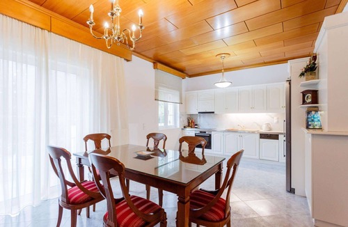 Lagopodo Villa | Castelli - Four Bedroom Villa, Sleeps 8