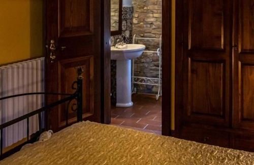 Mosciano Sant'Angelo Bed & Breakfast | Castello di Petecciano
