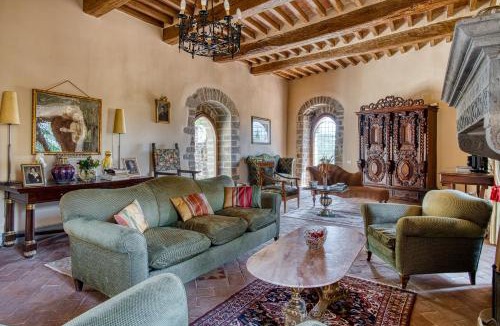 Monteluiano Villa | Castello di Magrano