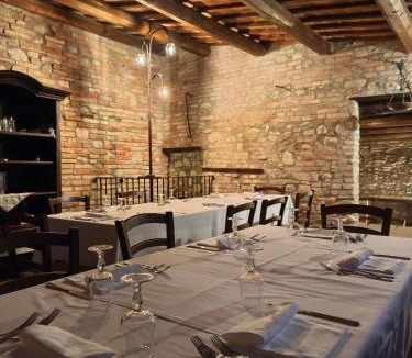 Mosciano Sant'Angelo Bed & Breakfast | Castello di Petecciano B&B
