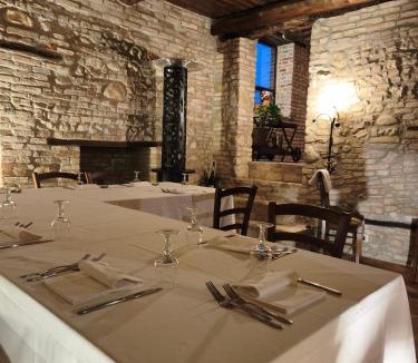 Mosciano Sant'Angelo Bed & Breakfast | Castello di Petecciano B&B