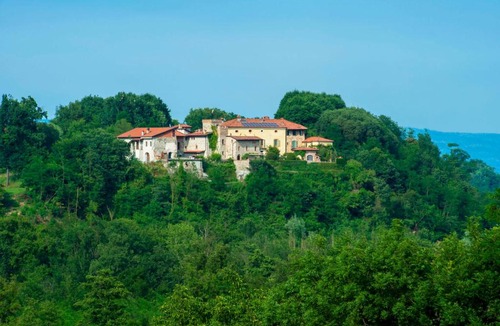 Strambinello Bed & Breakfast | Castello Di Strambinello