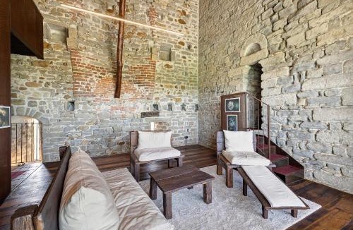 Niella Tanaro House | Castello Medioevale nel Monregalese