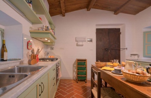 Sarna Apartment | CastellodiSarna, Montini House