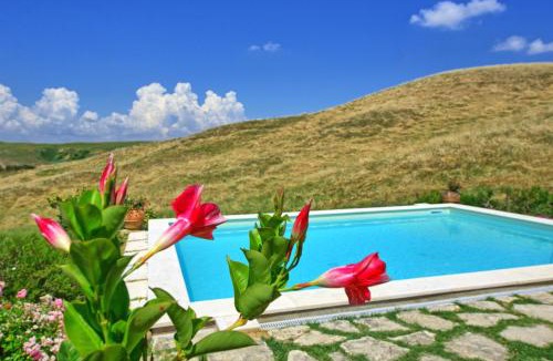 Trequanda Villa | Castelmuzio by PosarelliVillas