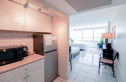 Mid Beach Condo | Castle 1733 Oceanfront Studio with pool, beach access, free parking, gym, tennis and more!